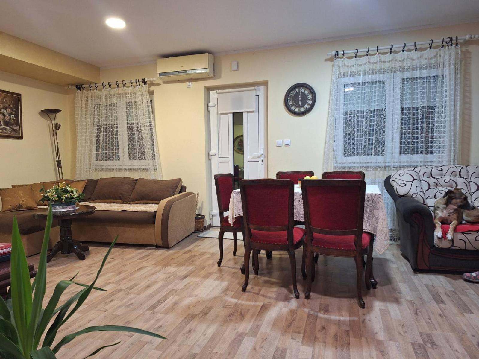 Jezero Apartment อารันเยโลวัคส์ ภายนอก รูปภาพ