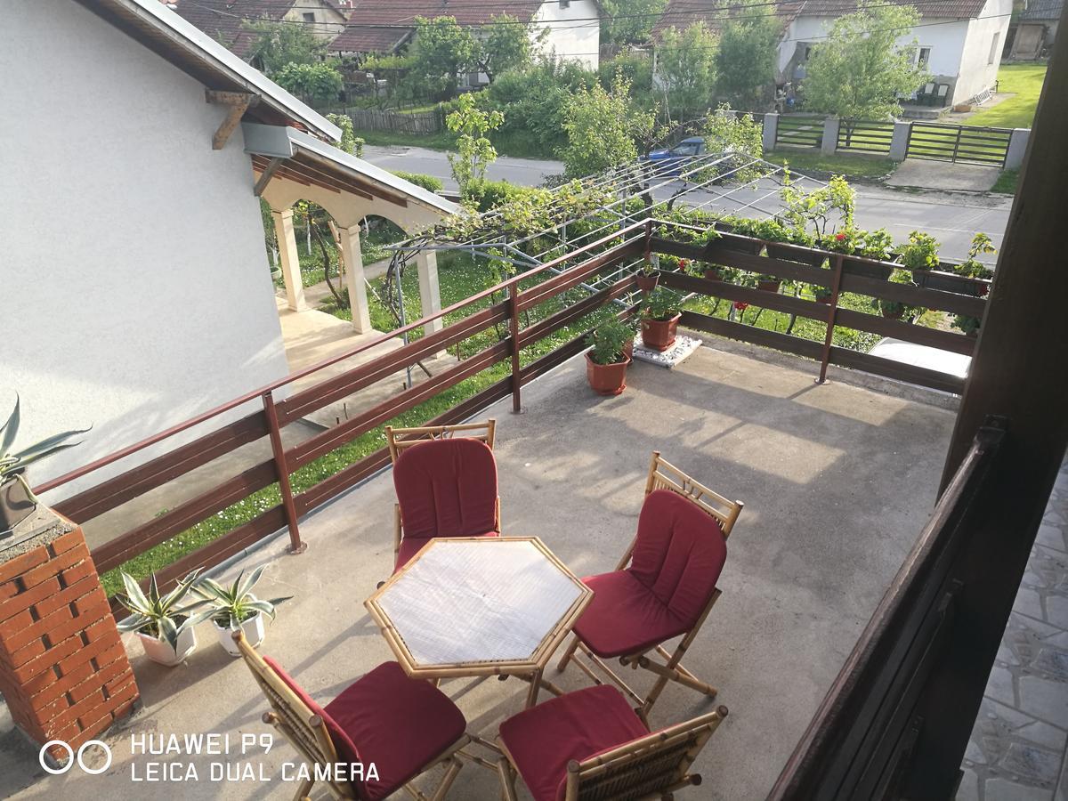 Jezero Apartment อารันเยโลวัคส์ ภายนอก รูปภาพ