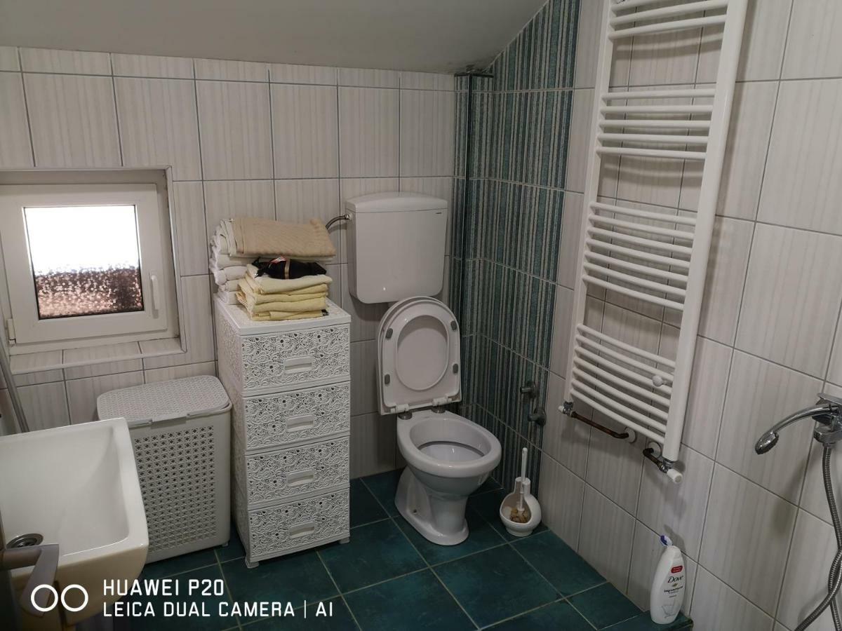 Jezero Apartment อารันเยโลวัคส์ ภายนอก รูปภาพ