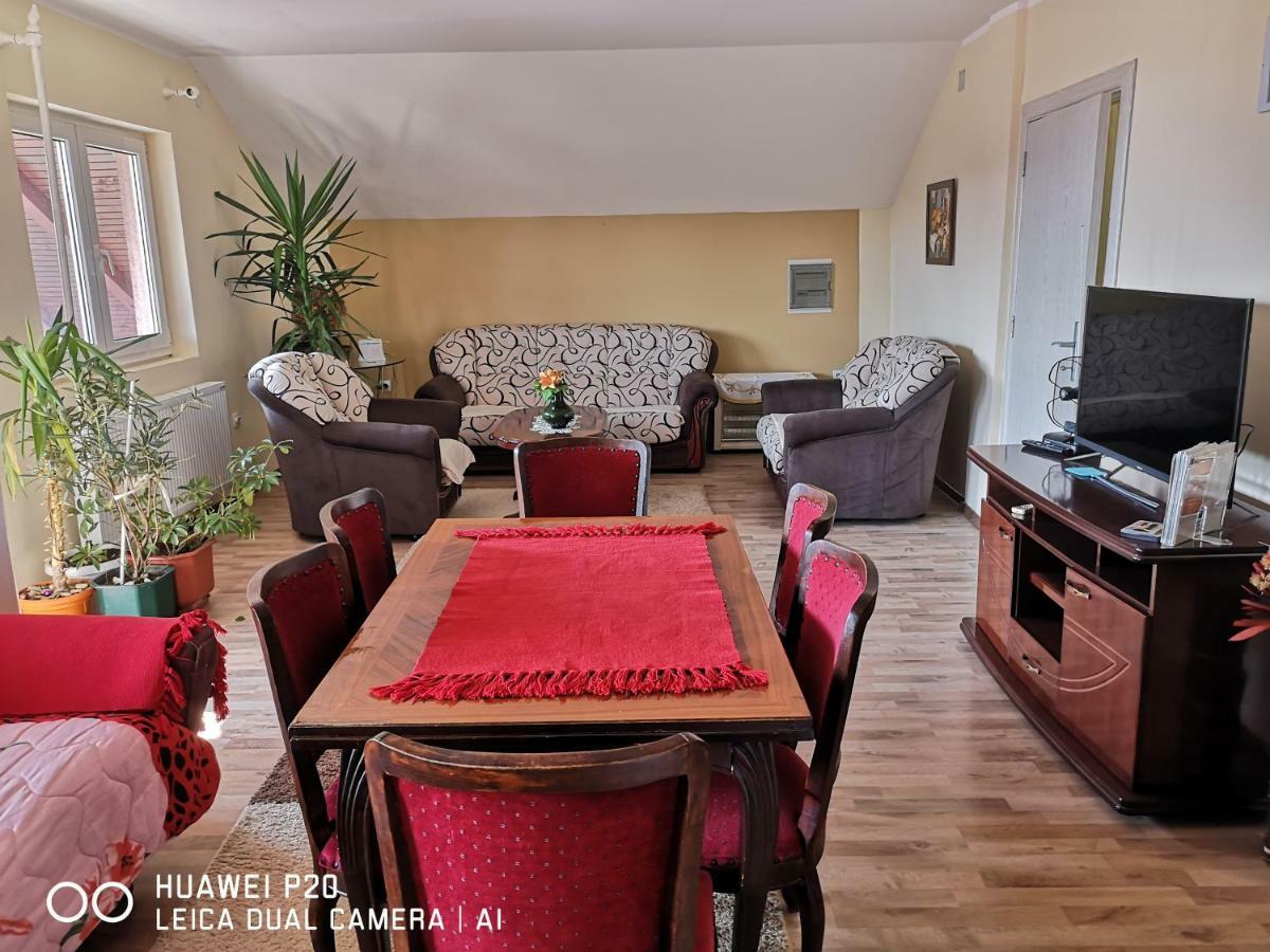 Jezero Apartment อารันเยโลวัคส์ ภายนอก รูปภาพ